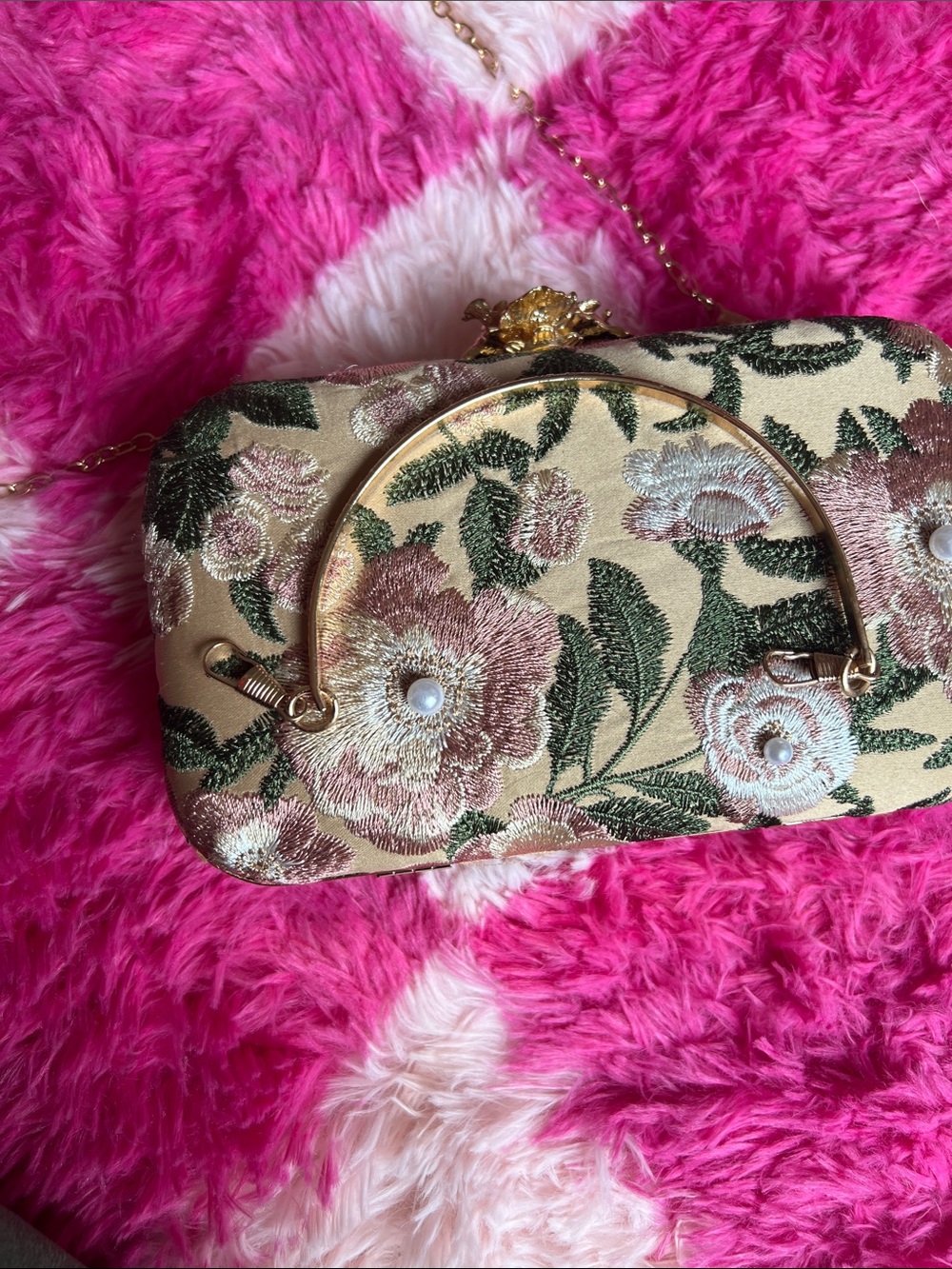 Elegant Floral Embroidered Pink Clutch with Pearl Accent - Picture 6 of 6